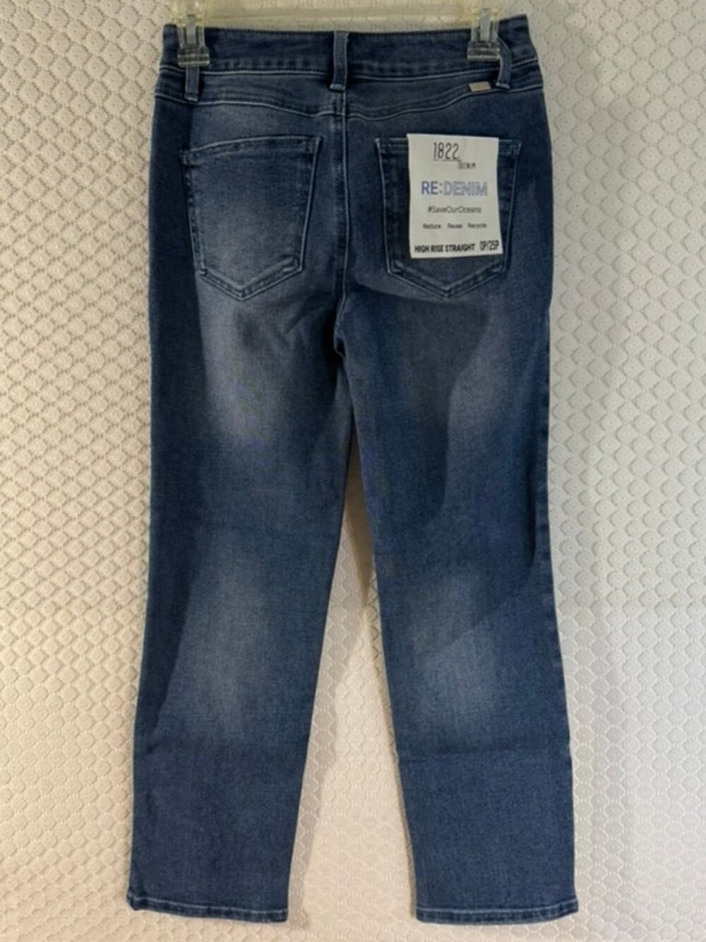 NWT 1822 Denim Mid Rise , Straight Leg Jeans-Blue Wash & Fading Size 0P/25P